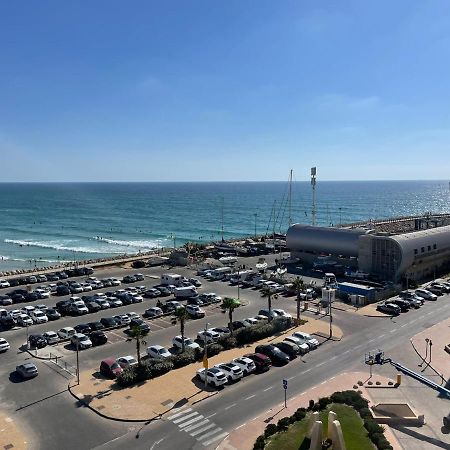 Oceanus Apartment Hotel Herzliya Exterior photo